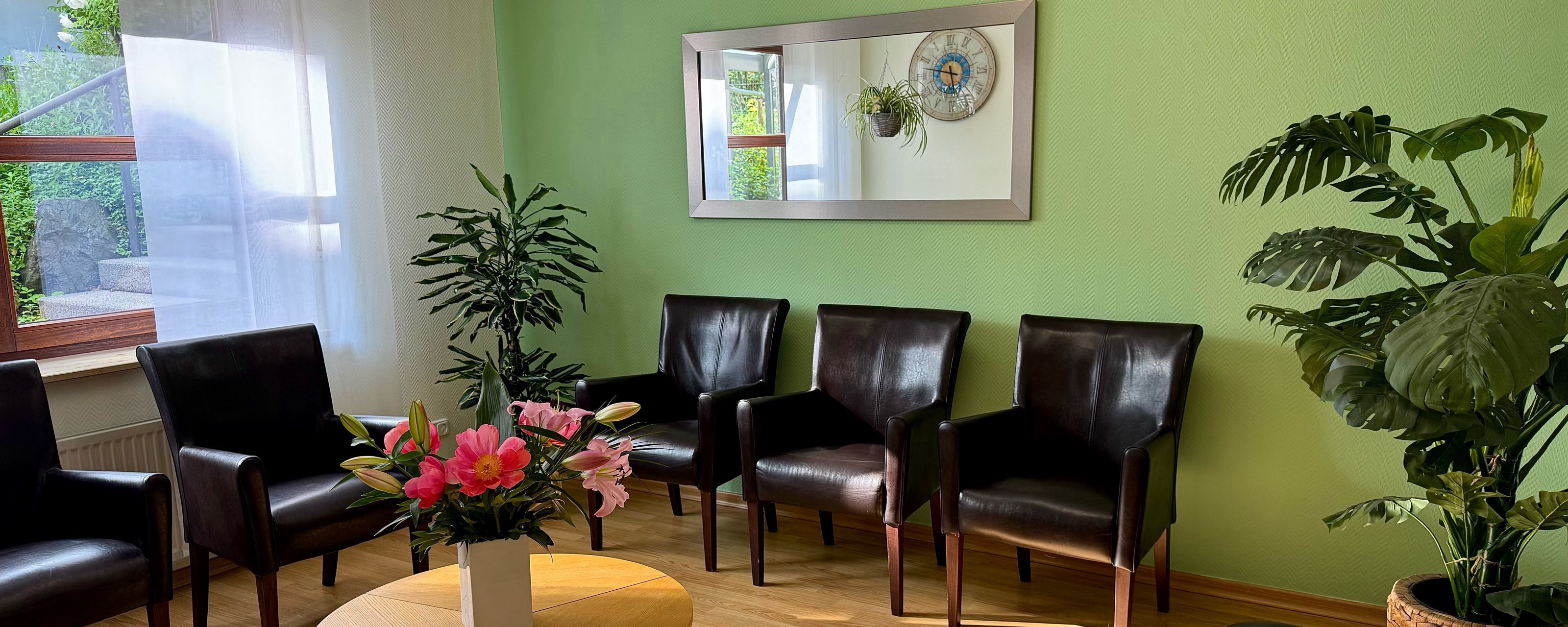 Wartezimmer der Zahnarztpraxis in Biebertal
